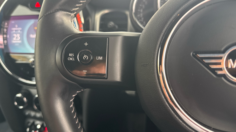 MINI Hatchback 2.0 Cooper S Exclusive 3dr Petrol Hatchback